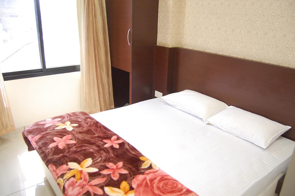 Hotel Poonam Palace Ujjain Bilik gambar